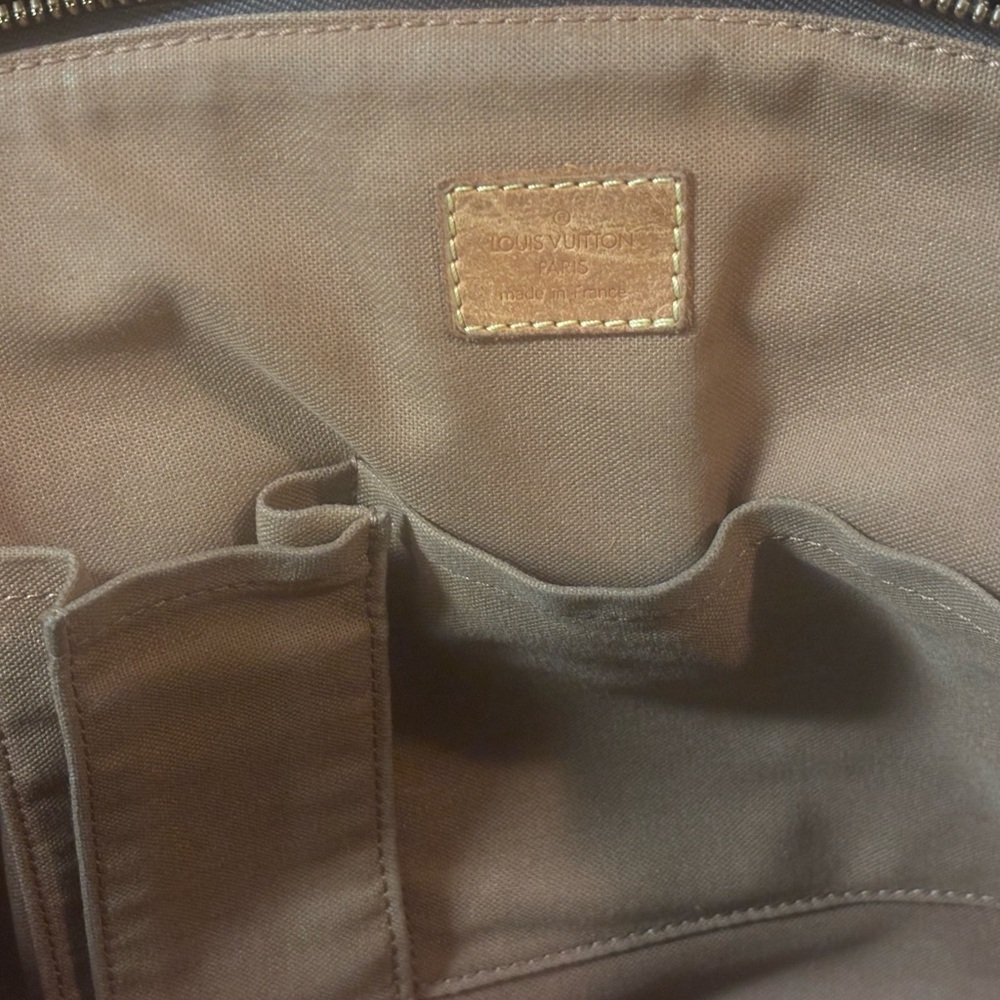 Authentic Louis Vuitton Tivoli GM Brown - Picture 9 of 16
